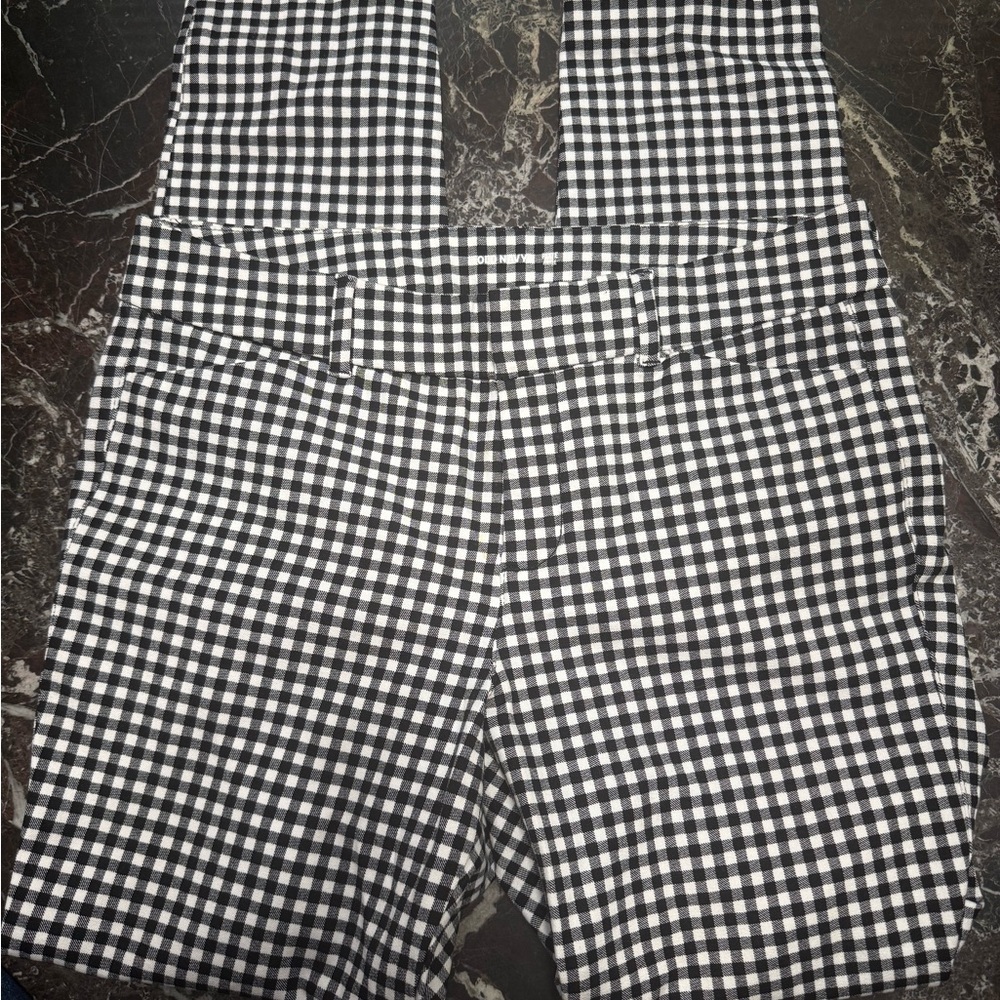 Old Navy Black and White Gingham Cropped Pants